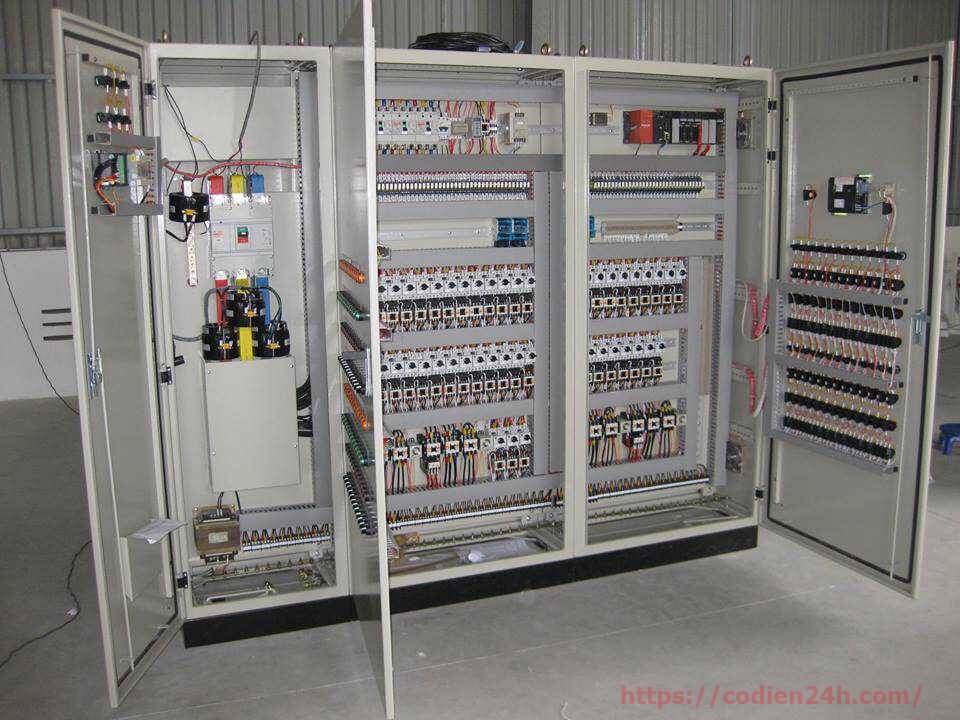 Thi công lắp đặt tủ điện công nghiệp cho nhà xưởng, nhà máy: